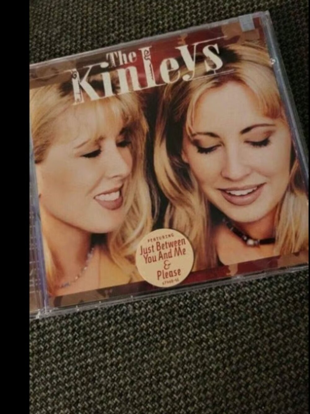 The kinleys just between you and me cd. NEW